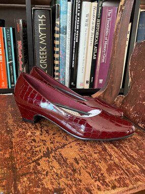 vintage Angel Steps pump, size 8.5 W